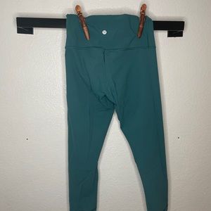Lululemon cropped leggings